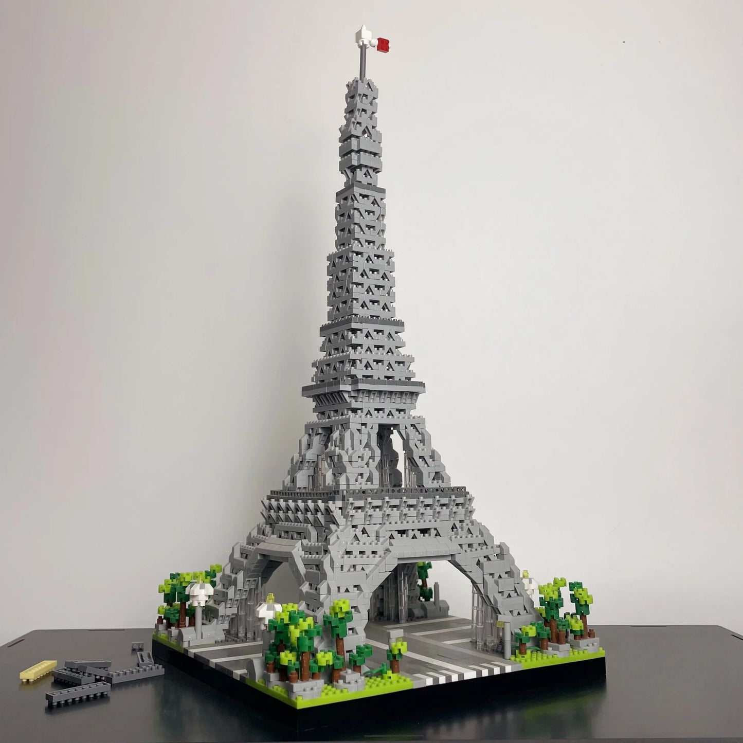 puzzle 3d tour eiffel - EIFFEL-TOWER - TM Jeu de Construction Monument Tour Eiffel